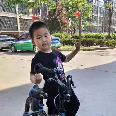 平安“童”行 为爱护航—中六班幼儿安全教育篇