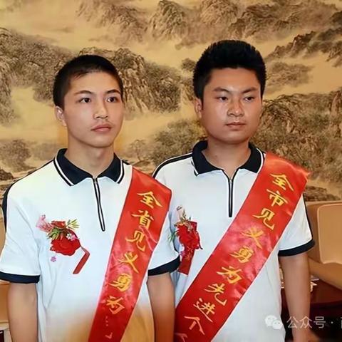 10年前与持刀歹徒搏斗的2名高考生，现在怎么样了。