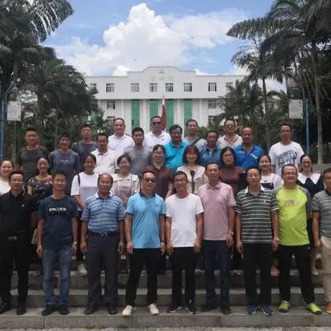 交流学习  助力晋级——红河县第一中学赴建水县第六中学交流学习