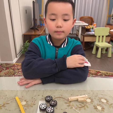 自制磁铁小车玩具