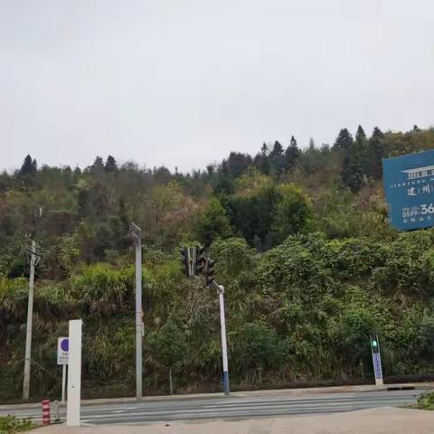 屏障覆船山