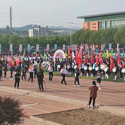 三家小学参加建平县第一届学生运动会