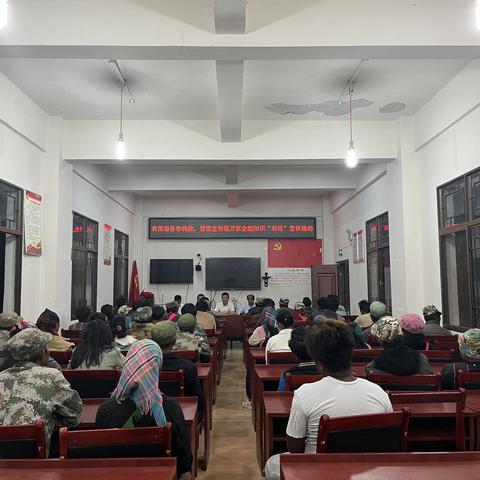 农信服务你我他，普惠宣传进万家——上允支行开展金融知识“双语”宣讲活动