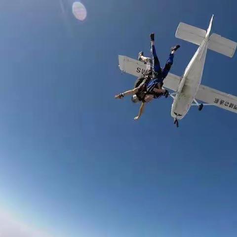 安吉天子湖国庆露营大会还有小型飞机体验