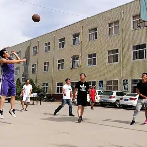 中铁七局五公司郑州航空港项部举行端午节篮球友谊赛