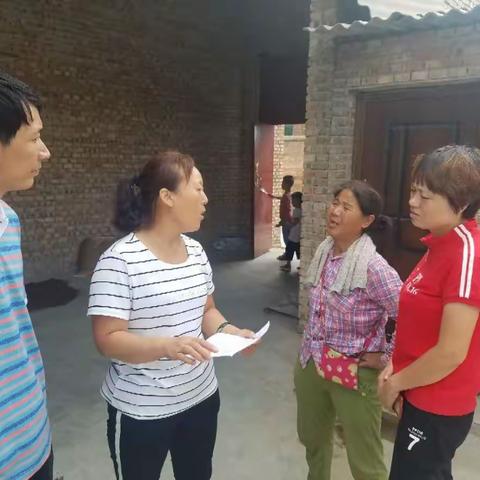 代字营镇万家岭小学集中开展暑期教育扶贫大走访活动