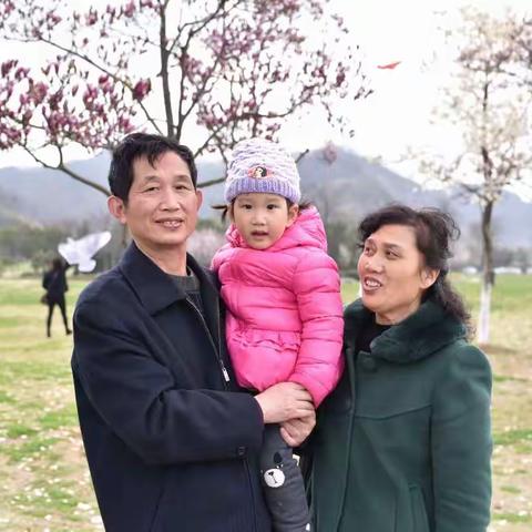 小石榴玩转红山动物园