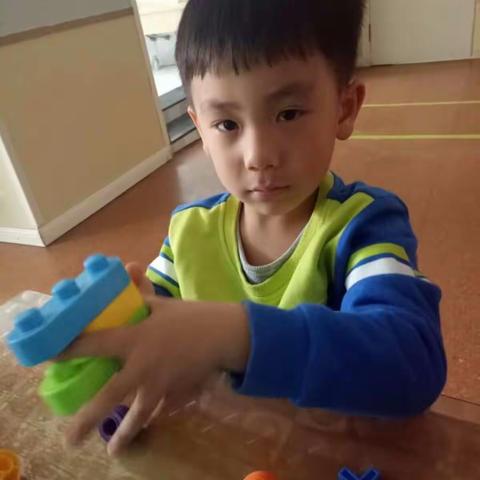 大人才国际幼儿园2017年6月周铂丁小朋友影片留念