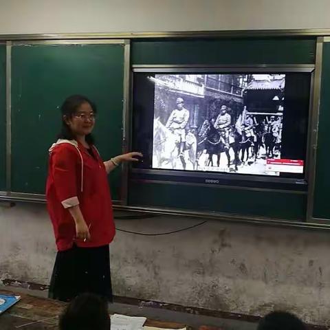 核桃园小学各中队召开“勿忘九一八”主题队会