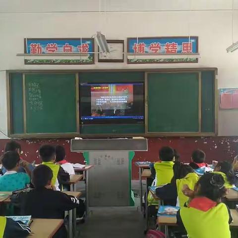 反对邪教崇尚科学——核桃园小学举行反邪教主题队会