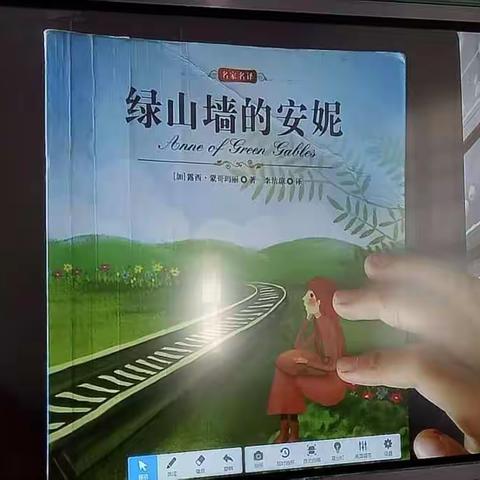 舞影婆娑在无垠的书海  长袖善舞 舞动人生的丰盈 —— 长征源小学六5班