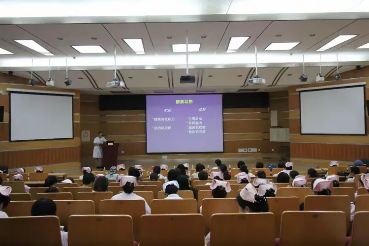 关于中国康复研究中心（北京博爱医院）加微信咨询挂号的信息