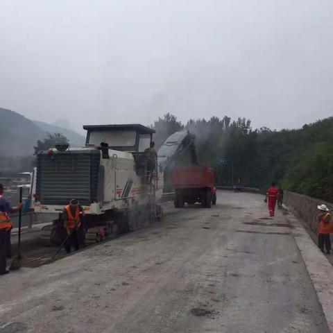 风雨无阻，加班加点，唯达公司全力推进磁左公路阳邑至山西界中修工程