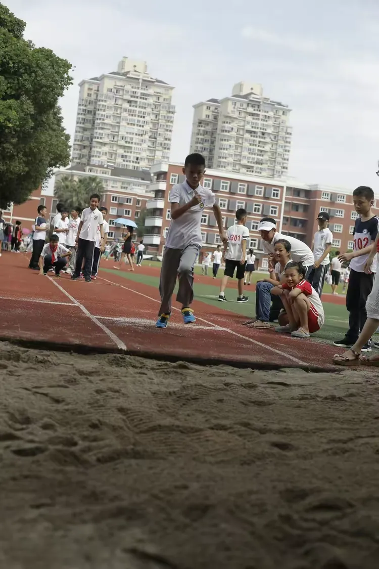 18鹿城区光明小学运动会