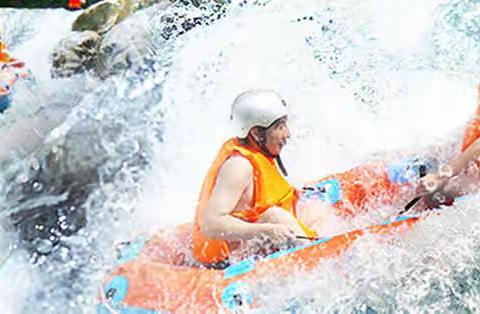 毕升大峡谷漂流、毕升温泉、龙潭河谷自驾二日游