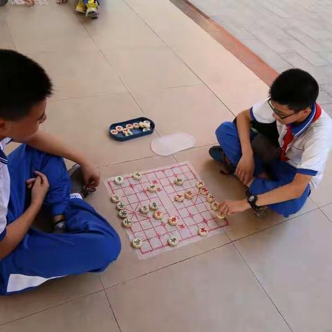韶关市曲江区九龄小学举行第六届科技艺术节之百人象棋大赛