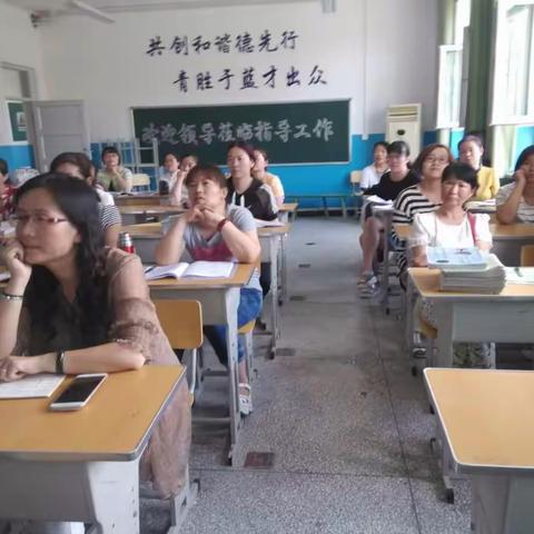 试飞的舞台，学习的跳台                      ——记完全中学语文组教研活动