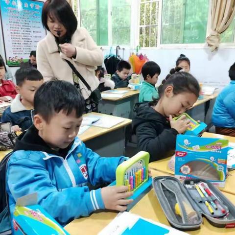 “聚焦学习素养，立足习惯养成，提高课堂品质”——琴城小学低段课堂教学养成教育研讨活动报道