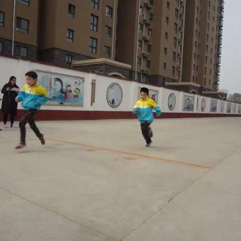 【阳光学校】竞秀区颉庄乡水碾头学校趣味运动会