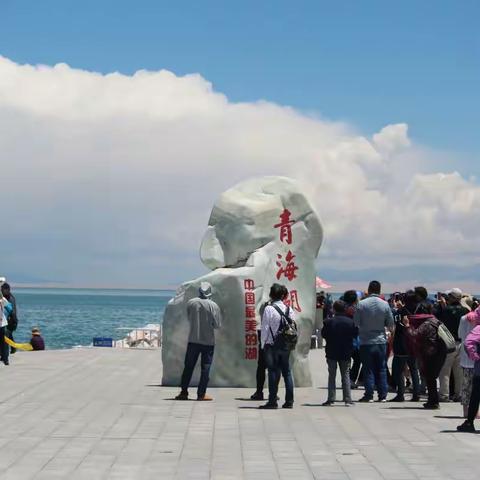 风乍起吹皱一池碧水——美丽的青海湖
