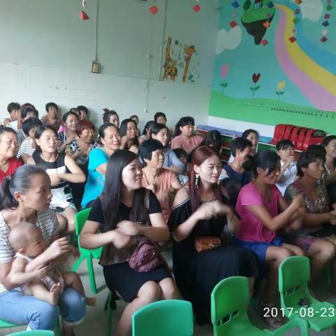 梁北镇郭村育苗幼儿园新生家长会圆满结束！感恩家人们1天的陪伴，也感谢家人们对我们工作的支持与厚爱。