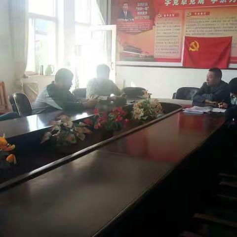 路地联手，确保铁路安全畅通