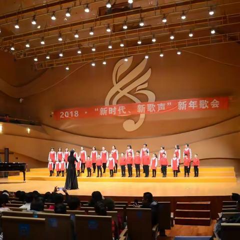 老师们辛苦了！为参加演出的家长和小朋友们点赞！