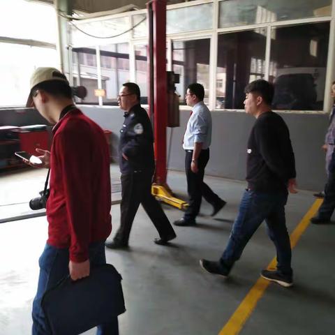 全福街道清河新居社区联合安监办对辖区各企业进行安全检查