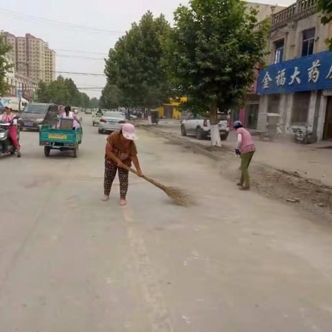 大桥商业街“变形记”：路更宽 店铺更规范 基础设施更完善