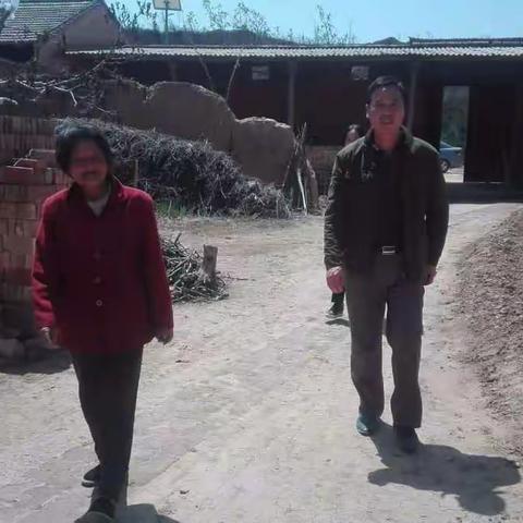 脱贫大业须奋进，真情帮扶暖人心