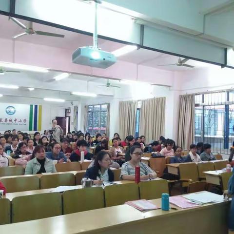 鹿寨县2017-2018学年度上学期小学英语期末抽测质量分析暨学科区域性“新课堂”培训会