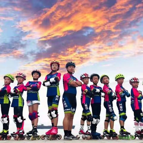 炫之队紫薇都市田园夏令营火热开营中，这个夏季共赏紫薇花海，放飞身心，开启成长之旅！