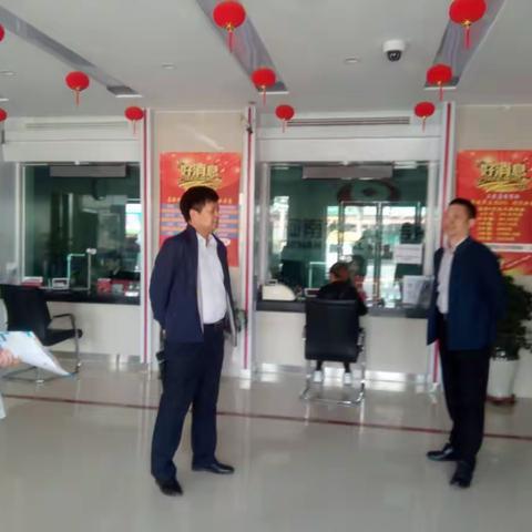 省联社安全保卫部科长李亚凯一行莅临临颍联社检查和指导安全保卫工作