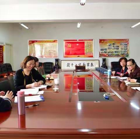 奎文区督导组到潍坊十中检查指导工作