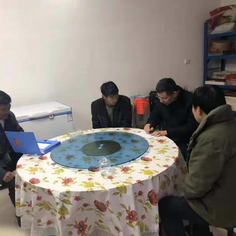 县委常委、纪委书记、监察委主任李安民到付店镇非贫困村西坪村指导、督导村脱贫攻坚工作