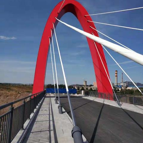 建设中的锦州小凌河北岸