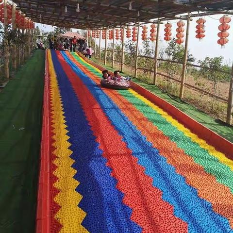 菁华滨江幼儿园亲子活动邀请函