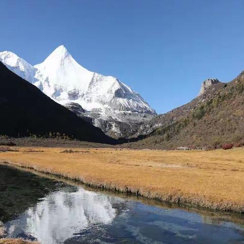 稻城亚丁——从你的全世界路过