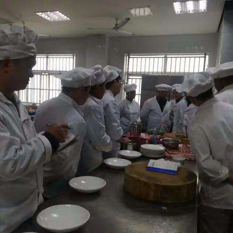 余干县举办了第四期精准扶贫美食余干厨师培训班