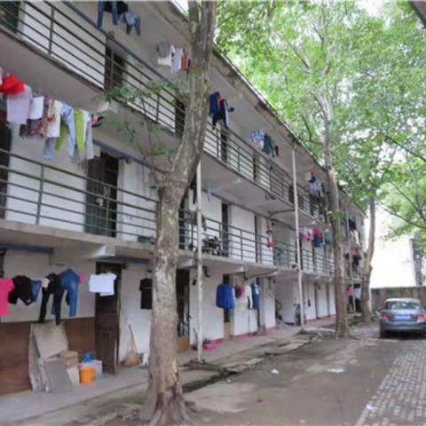 青山区厂前街文明城市建设工作在行动