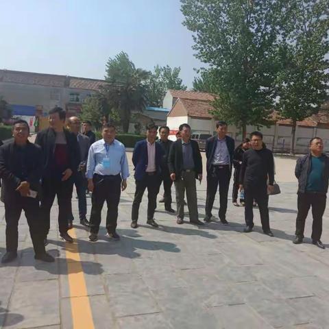 参观学习先进经验     提升学校办学特色——皇集乡中心学校组织中小学校长到胡襄镇中心小学参观学习