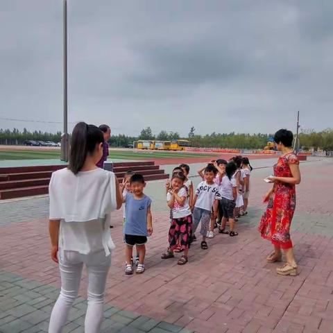 又是一年毕业季   ----------陈家学校幼儿园