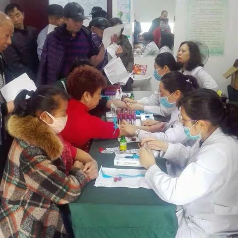 四马路社区卫生服务中心免费为65周岁以上老年人体检，快来帮爸妈预约！