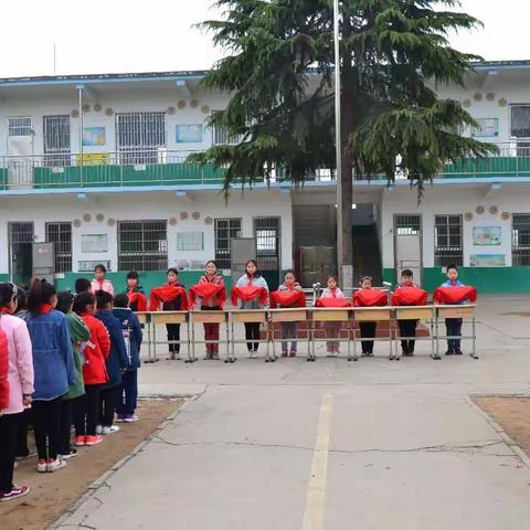 戴好红领巾，清明祭先烈——郑州航空港区吕槐小学