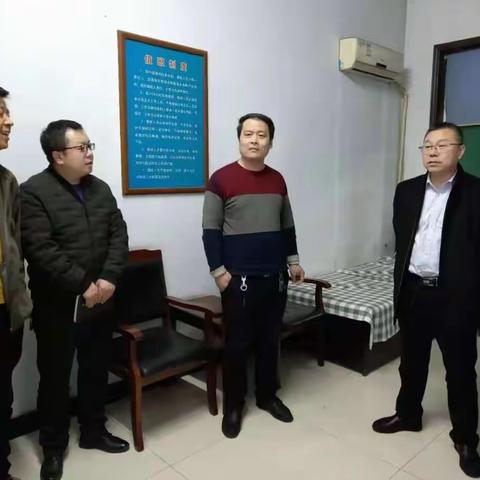 李杰副局长带队到基层分局开展“两会”期间值班值守检查