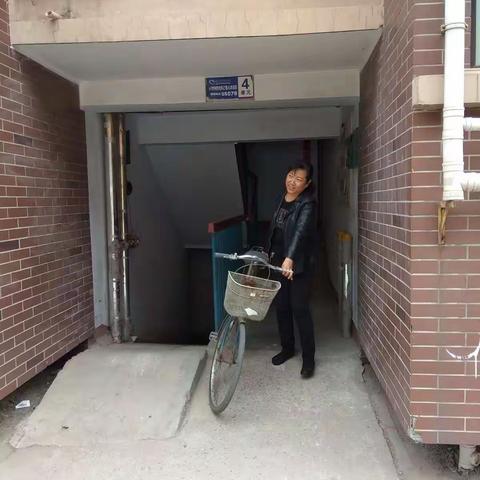 消防安全不可忘  楼道里面要通畅