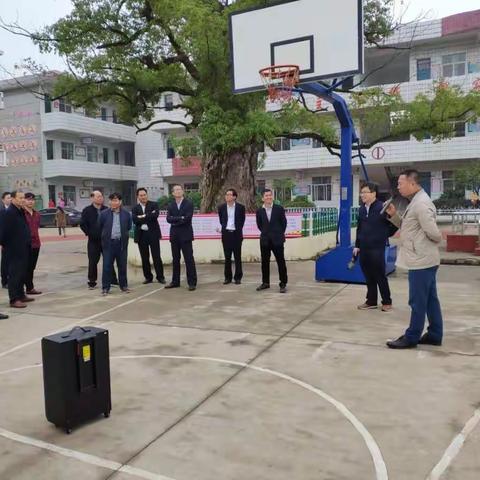 金滩小学迎接义务教育均衡发展县复查流动现场会