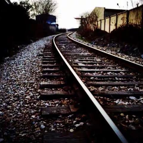 宁静的“小站”（初稿）