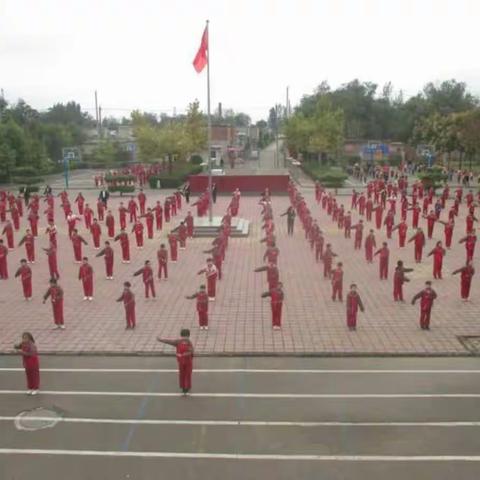 殷都区开班第一课——“洹滨现象”在殷都洹滨小学举行