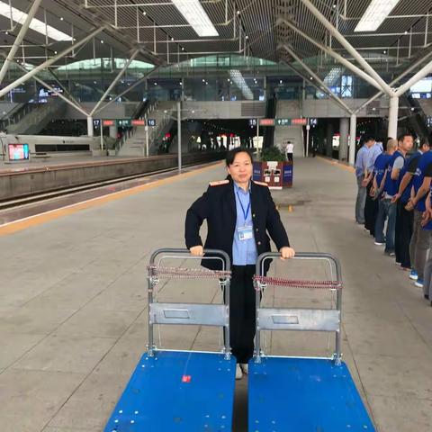 直击深圳北站电商黄金周运输作业现场（七）